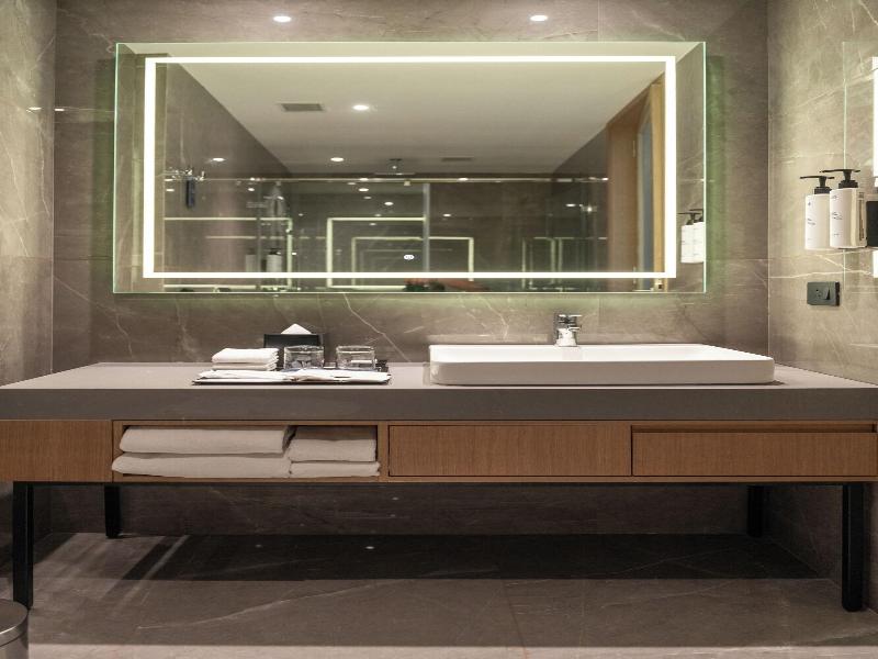 Fairfield By Marriott Vadodara image