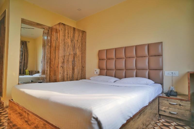 Kings Resort image