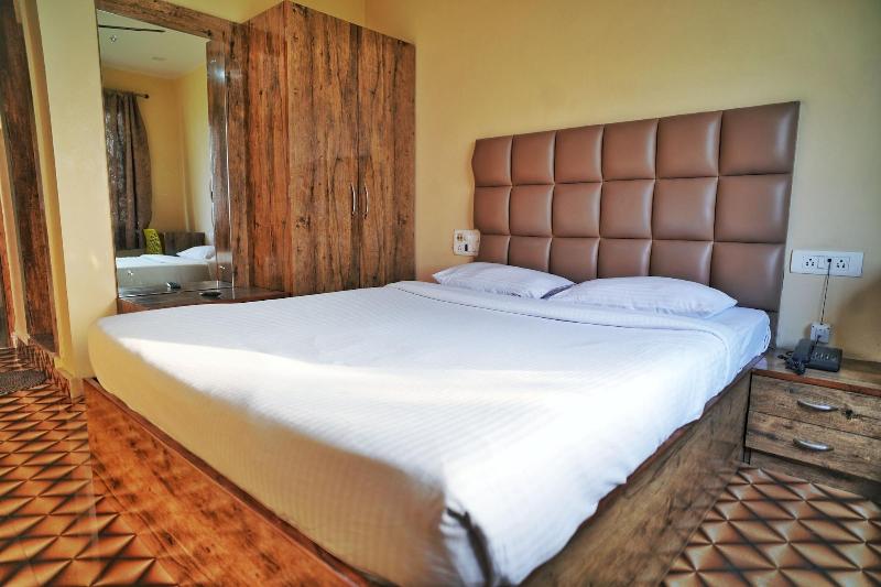 Kings Resort image