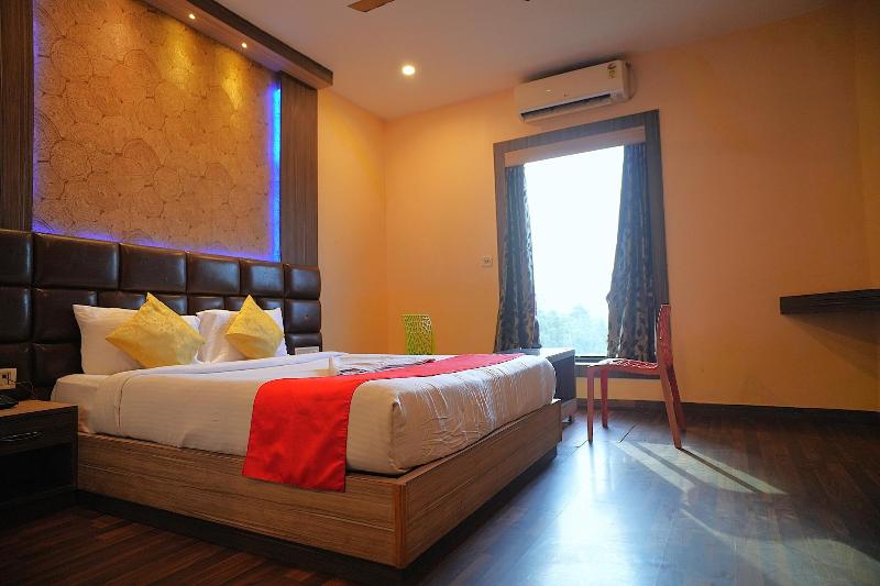 Kings Resort image