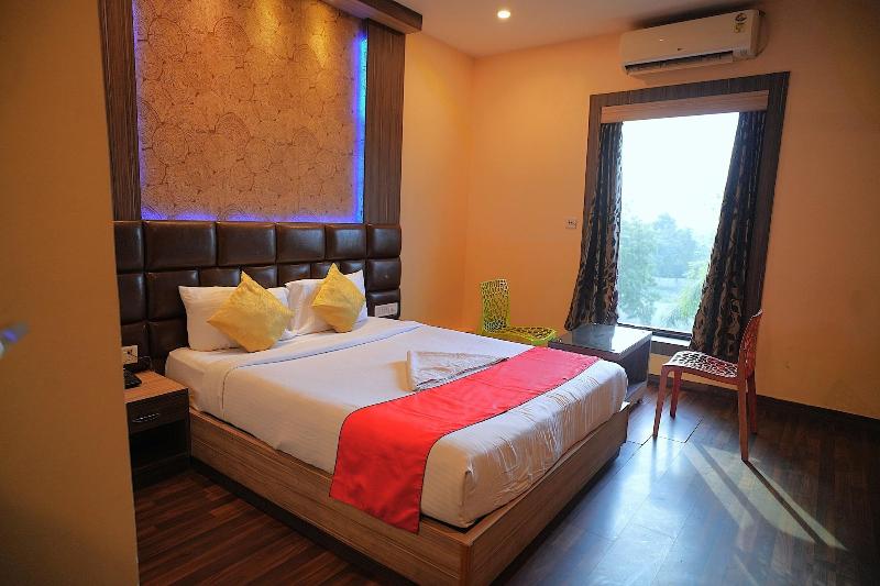 Kings Resort image