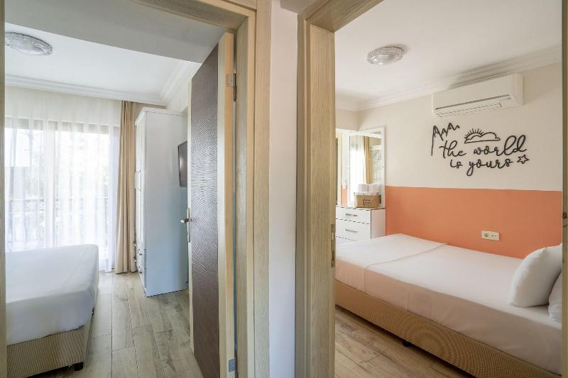 Xox Apart Hotel image