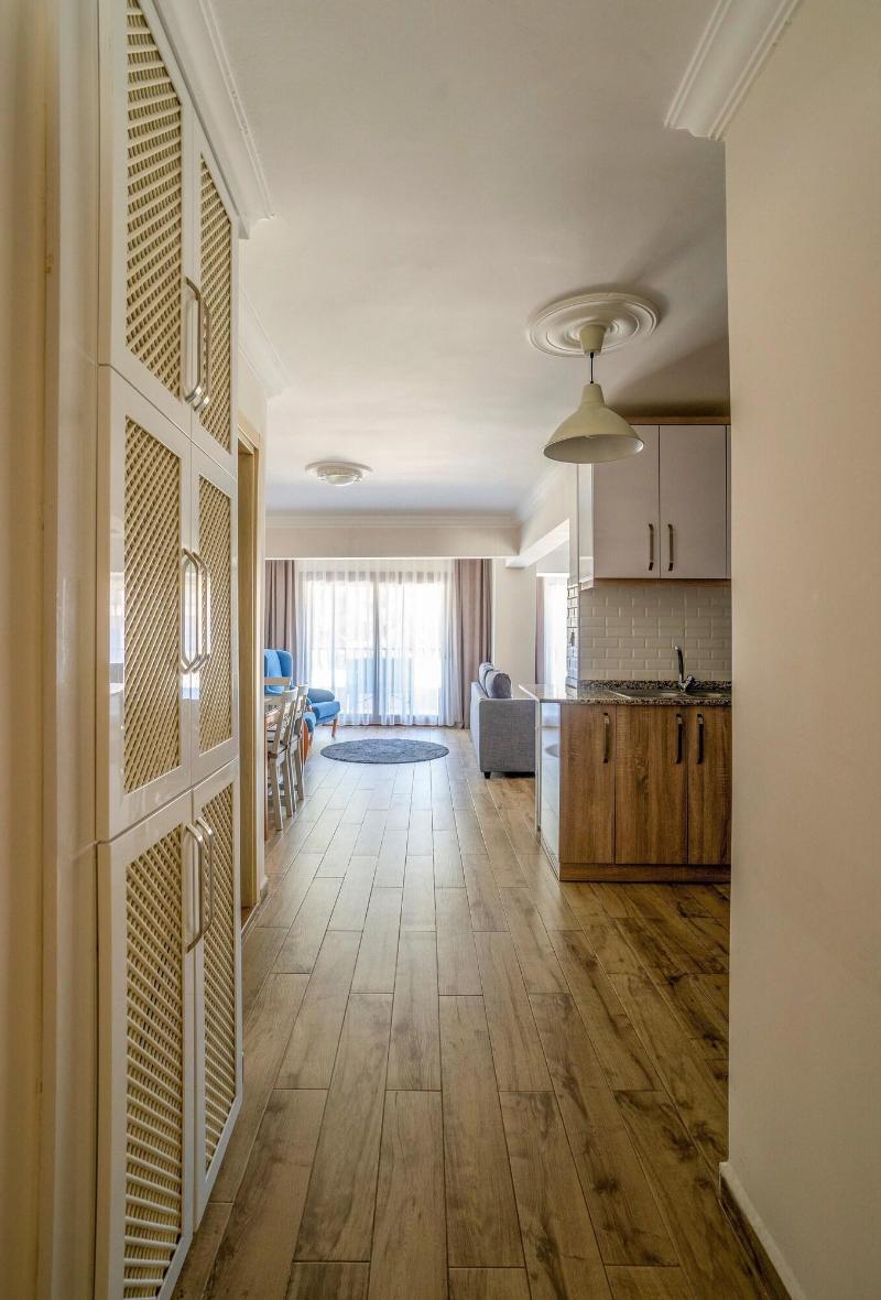 Xox Apart Hotel image
