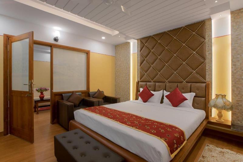 Hotel Vashanth Krishna 4