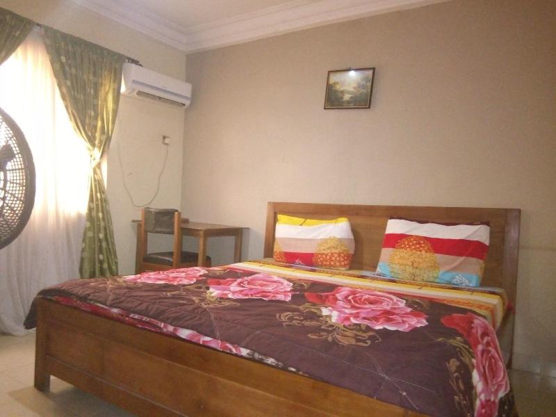 Prime Rose Hotel And Suites image