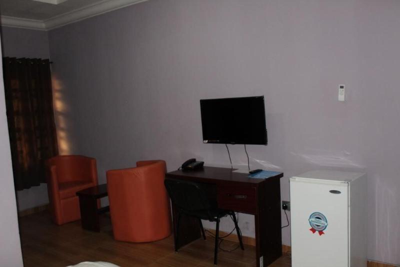 Ayoluyem Hotel image
