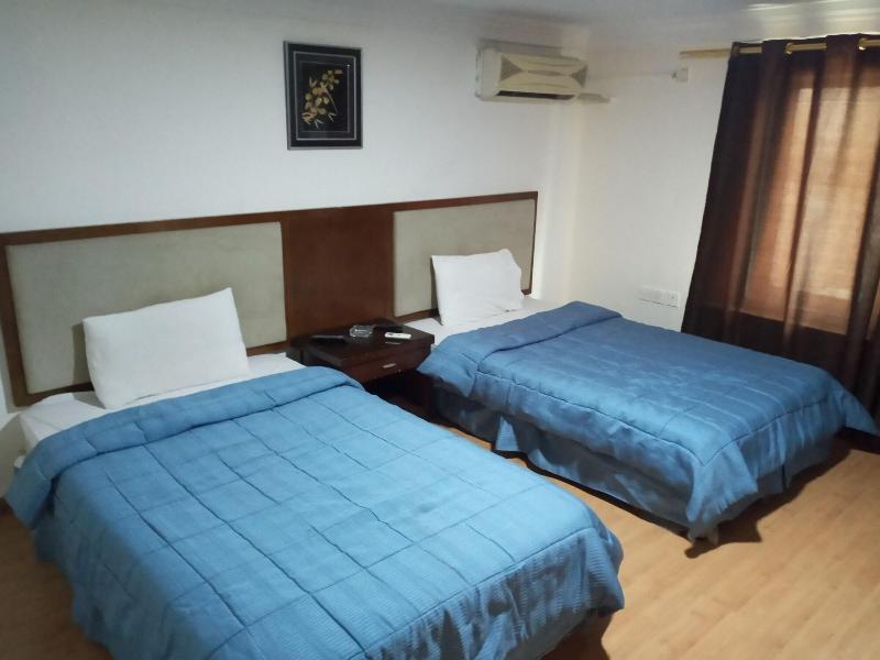 Seleen Hotel Suites image
