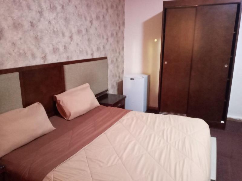 Seleen Hotel Suites image