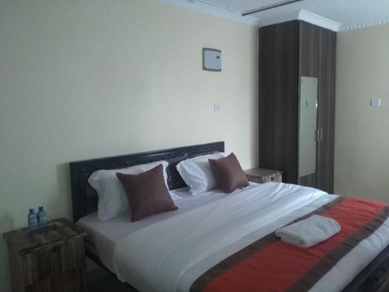 Heritage Plaza Accommodation image