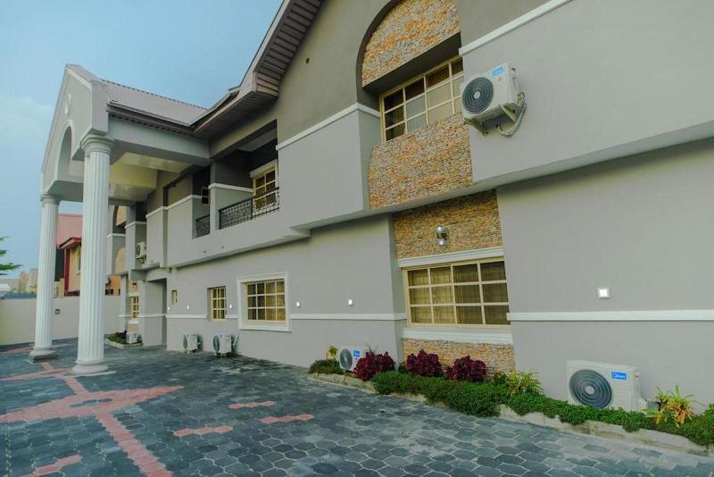 Cribville Hotel & Suites image