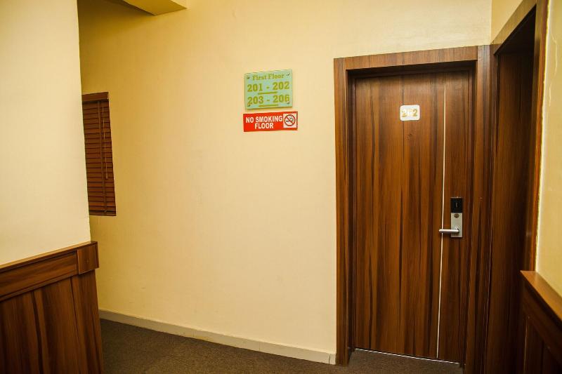 Cribville Hotel & Suites image