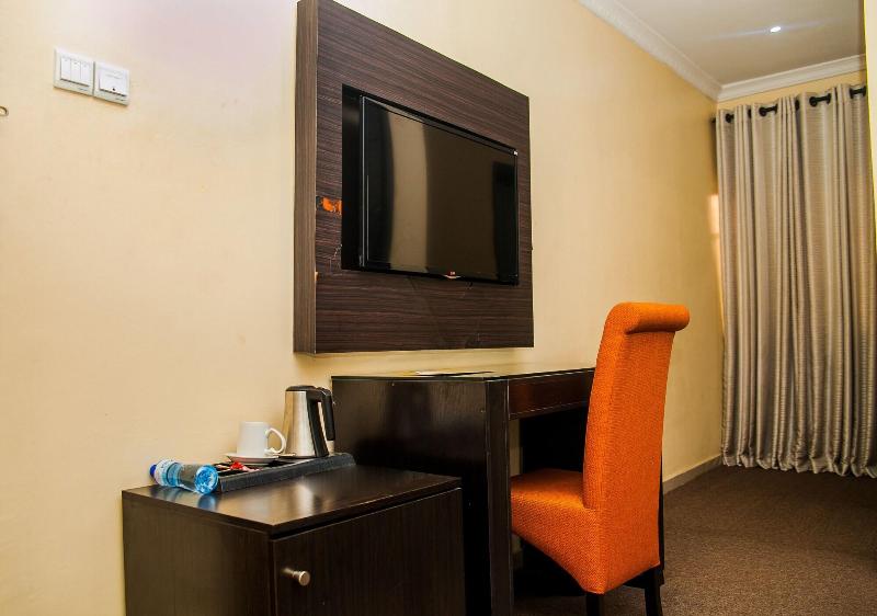 Cribville Hotel & Suites image