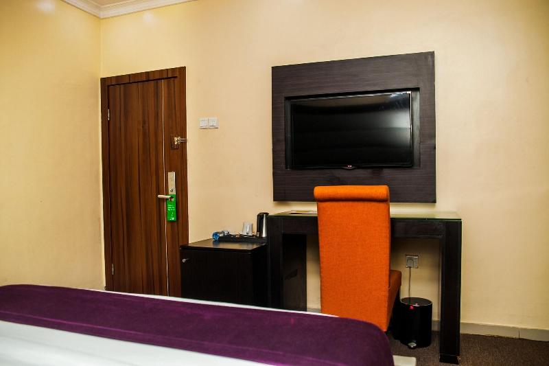 Cribville Hotel & Suites image