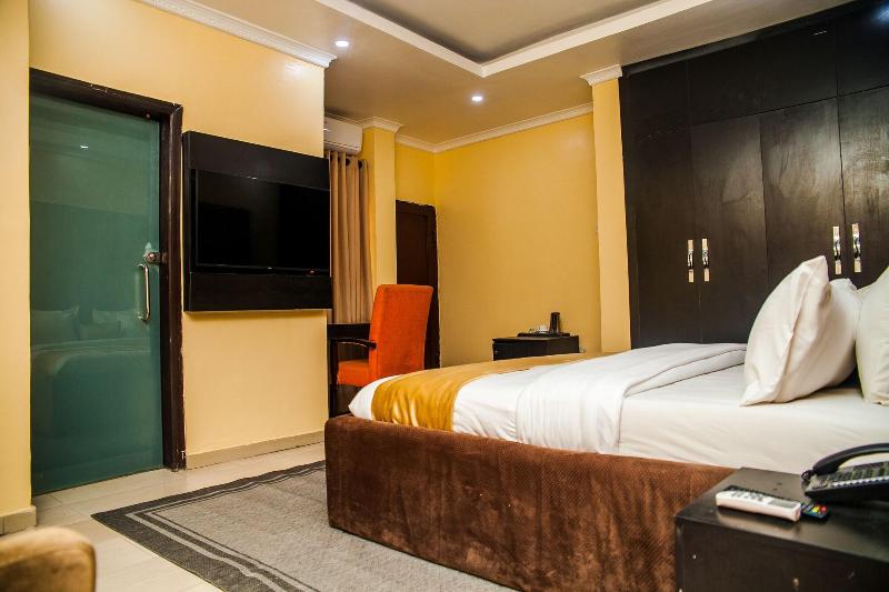 Cribville Hotel & Suites image