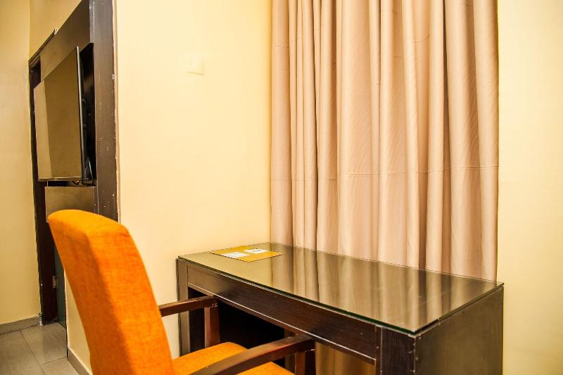 Cribville Hotel & Suites image