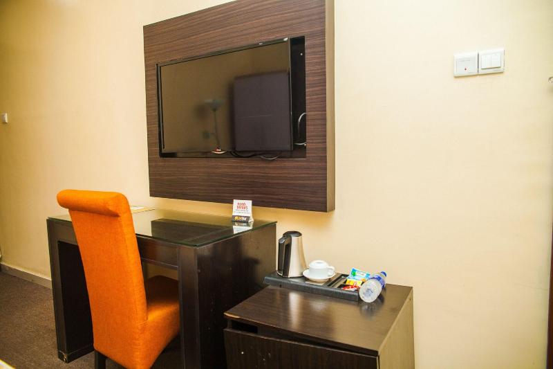 Cribville Hotel & Suites image