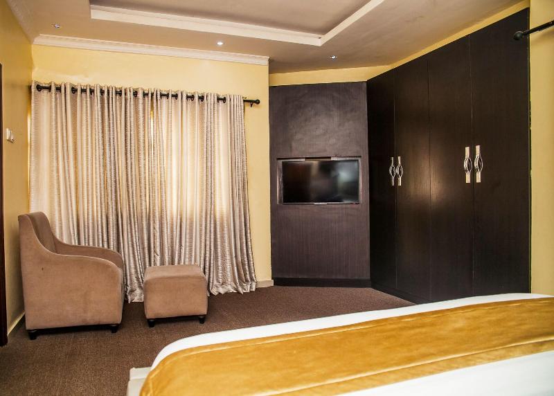 Cribville Hotel & Suites image