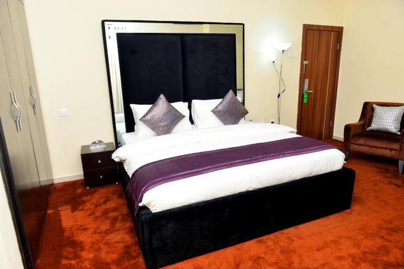 Cribville Hotel & Suites image