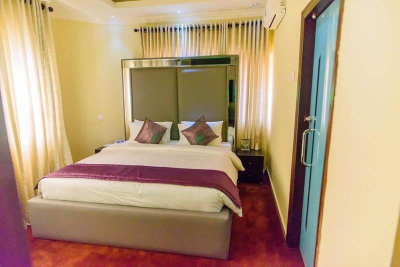Cribville Hotel & Suites image