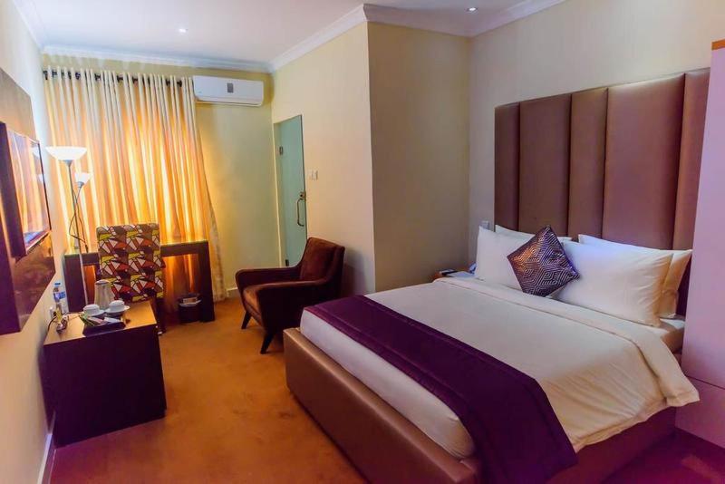 Cribville Hotel & Suites image