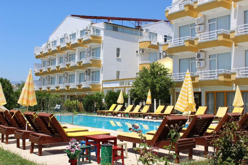 Hare Hotel image
