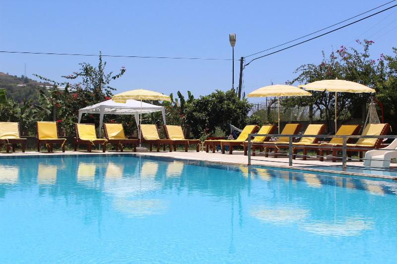 Hare Hotel image