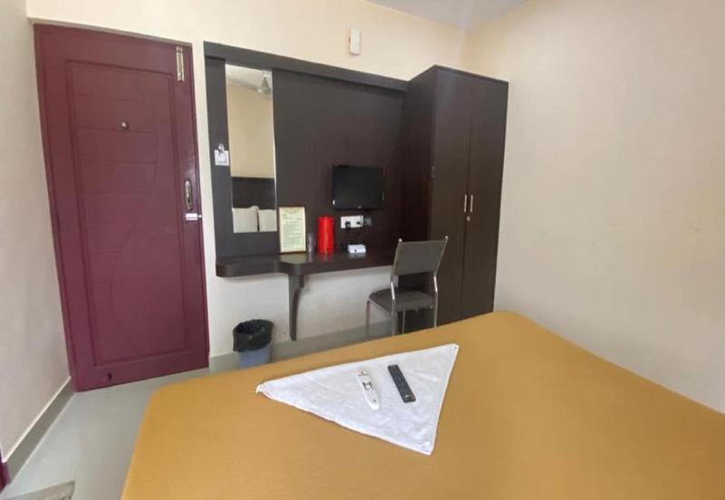 Hotel Lebanon Inn image