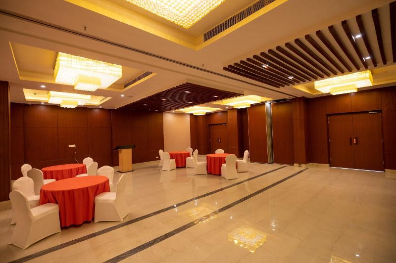 Pushkara Sarovar Portico image