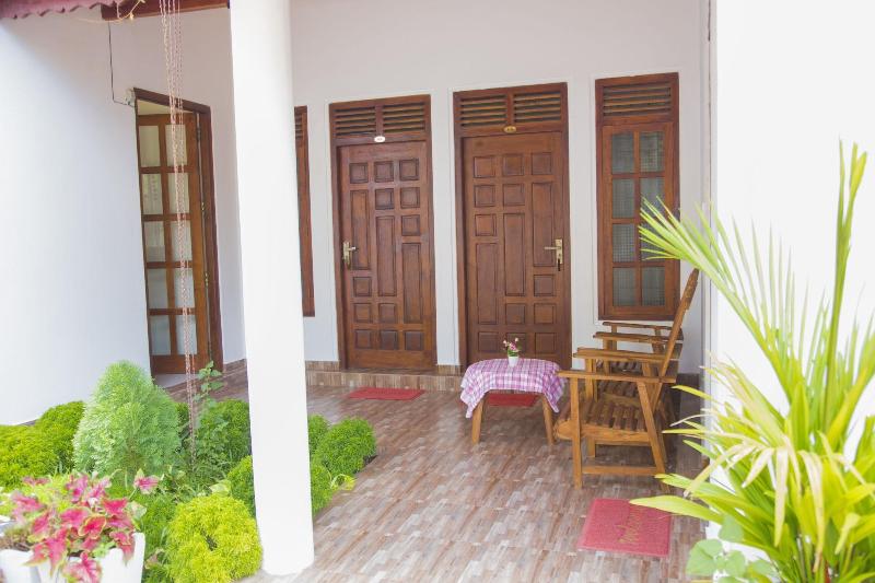 Aainn Guest image