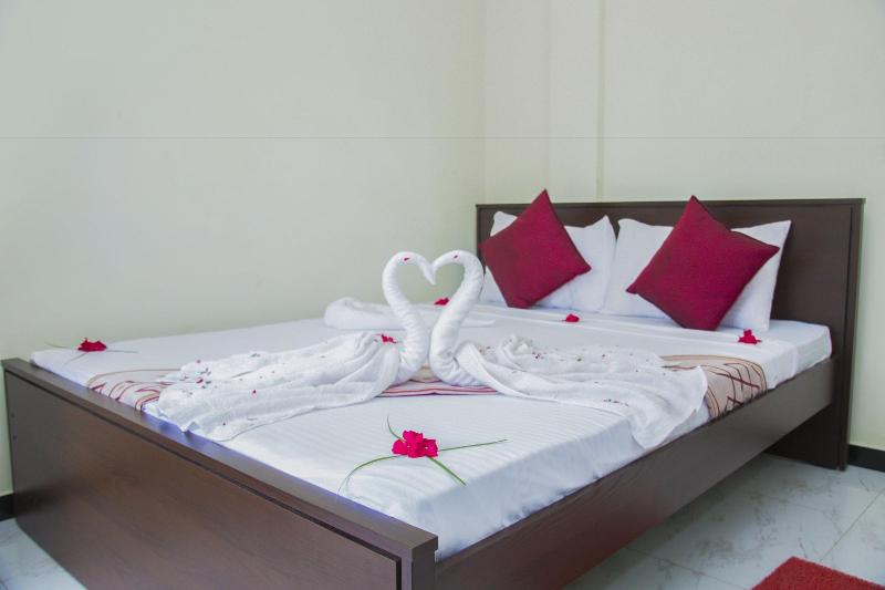 Aainn Guest image