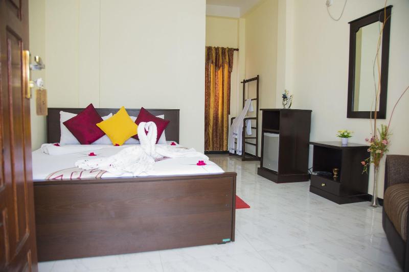 Aainn Guest image