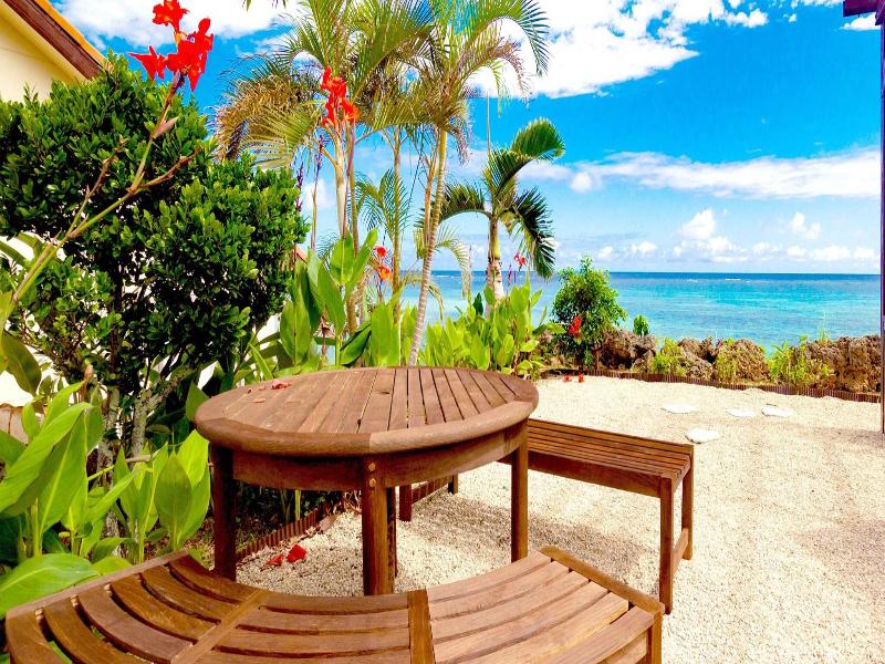 Aloalo Beach Kabira