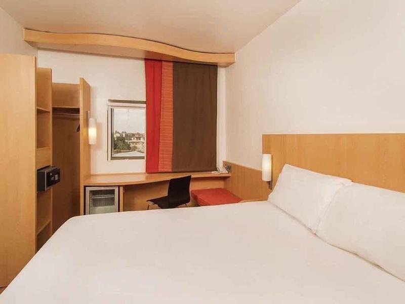Rayjok Hotel And Suites image
