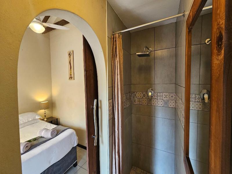 Lidwala Lodge - Hostel image
