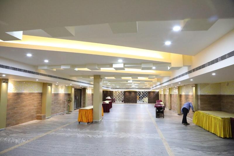 Oyo 4230 Hotel Richi Regency 1 image
