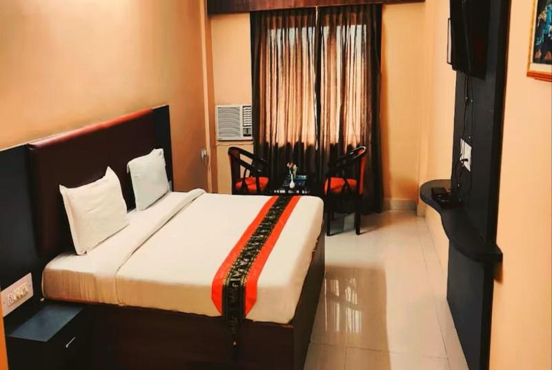 Oyo 4230 Hotel Richi Regency 1 image