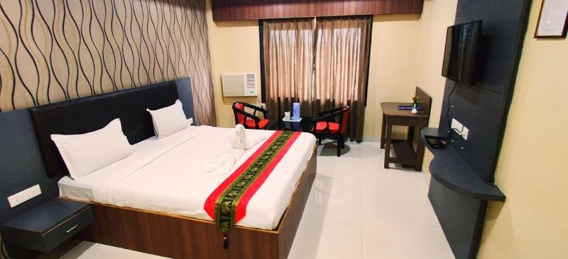 Oyo 4230 Hotel Richi Regency 1 image