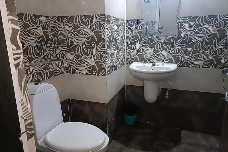 Oyo 4230 Hotel Richi Regency 1 image