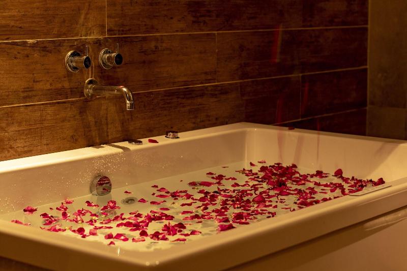Golden Fern Resort image