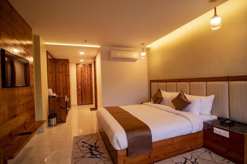 Golden Fern Resort image