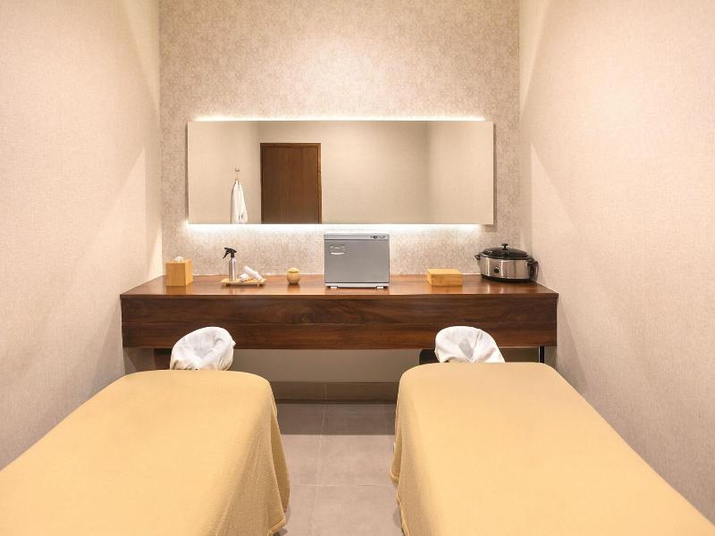 Courtyard By Marriott Mazatlan Beach Resort image