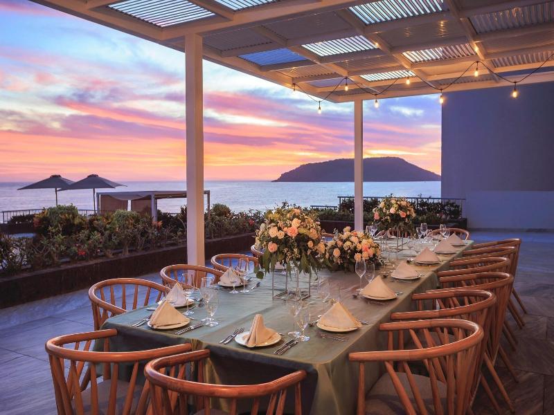 Courtyard By Marriott Mazatlan Beach Resort image