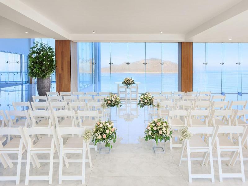 Courtyard By Marriott Mazatlan Beach Resort image