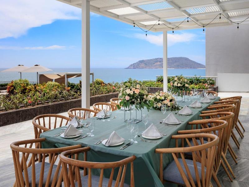Courtyard By Marriott Mazatlan Beach Resort image