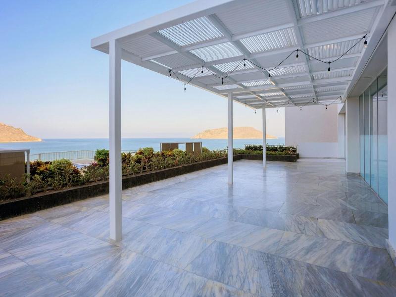 Courtyard By Marriott Mazatlan Beach Resort image