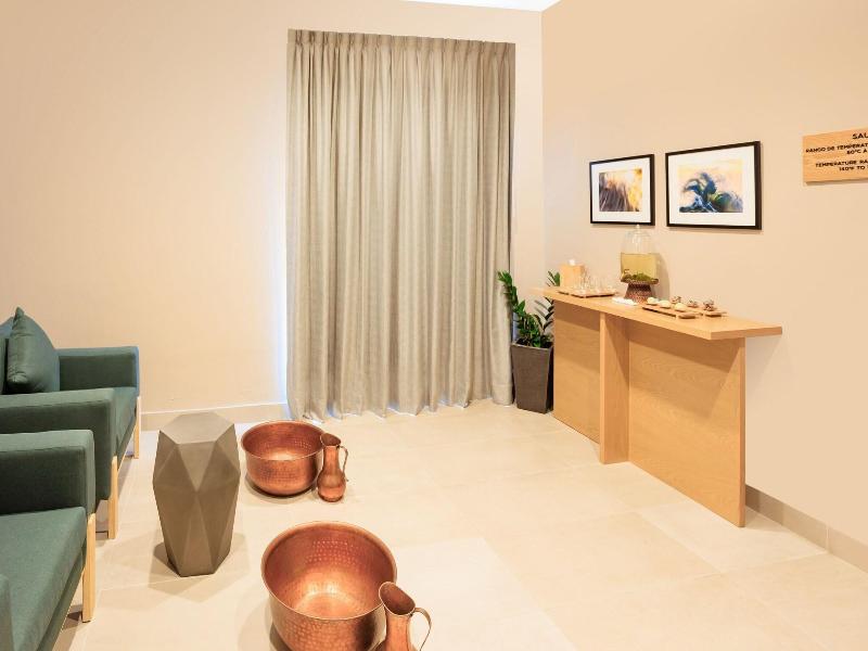 Courtyard By Marriott Mazatlan Beach Resort image