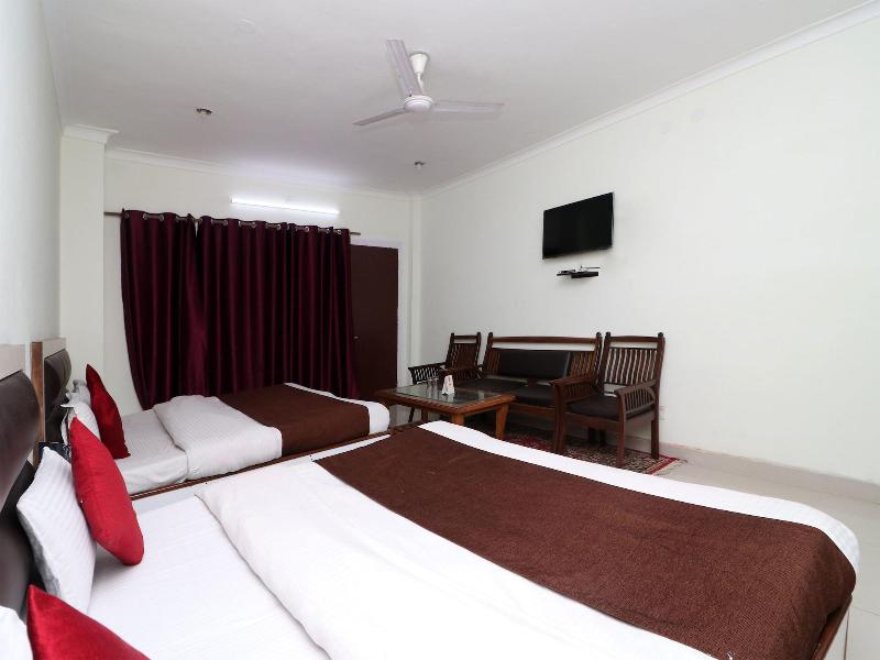 13908 Hotel India image