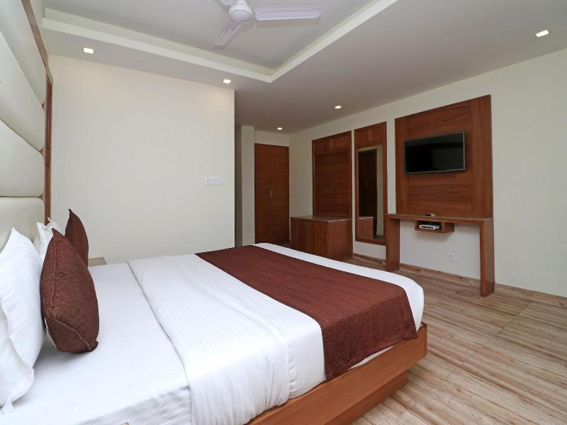 13908 Hotel India image