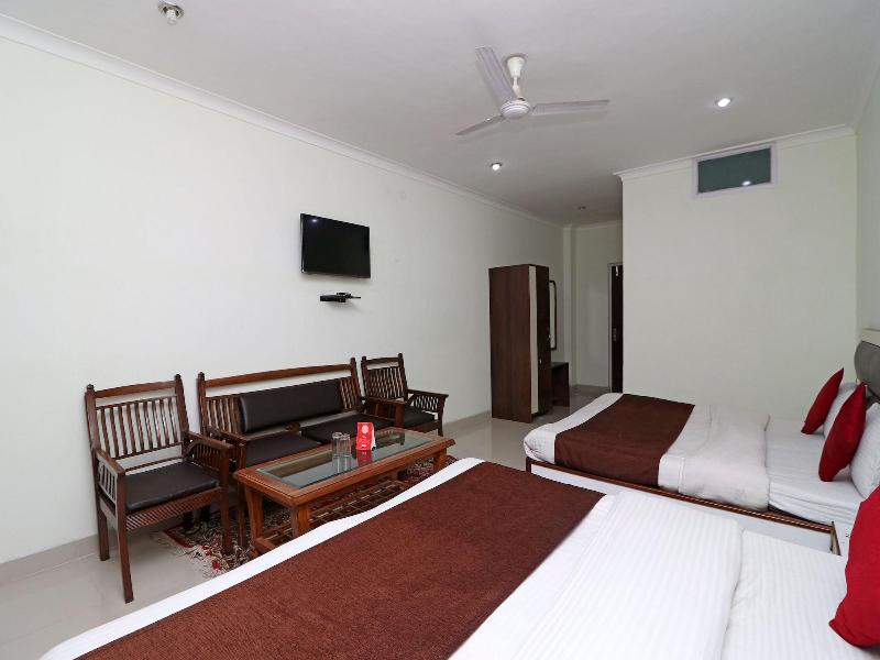 13908 Hotel India image