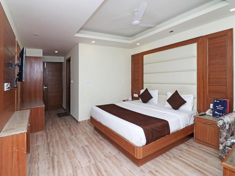 13908 Hotel India image